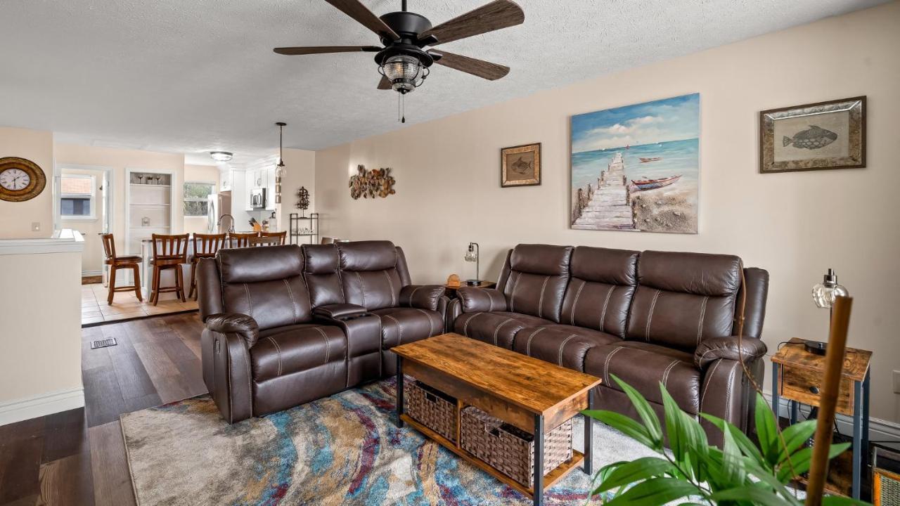Pet Friendly Townhome With Gulf Views And Hot Tub Right Across From Beach And Schooners Panama City Beach Eksteriør bilde